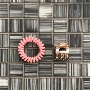 Set of hair clip and coil